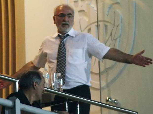 Σαββίδης: “Γιατί παίζετε έτσι;”
