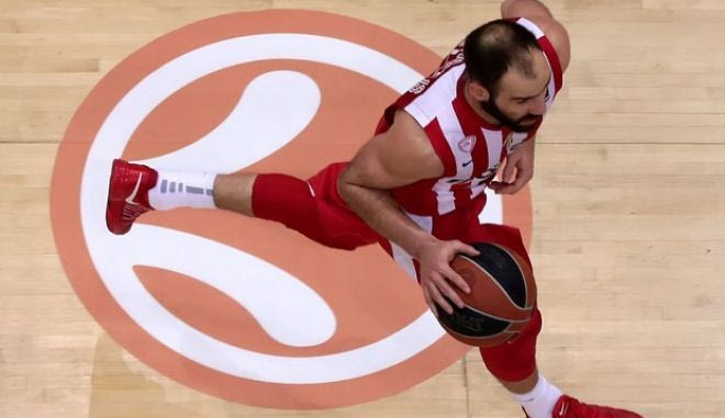 Το τρίποντο του Σπανούλη μέσα από το ΣΕΦ
