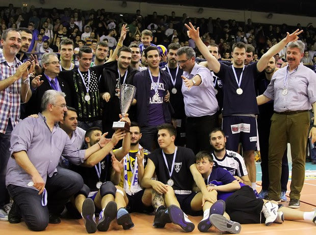 Αποθεώθηκε ο Σιδηρόπουλος