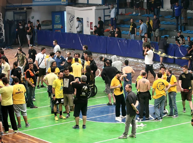 Επεισόδια και αναβολή στην Κυψέλη