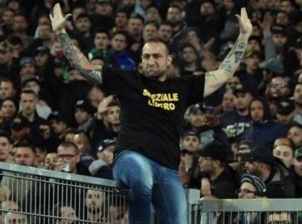 Απειλές θανάτου κατά του αρχηγού των οπαδών της Νάπολι