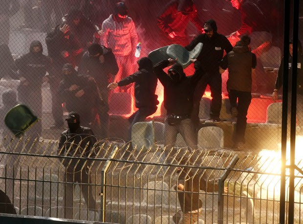 Τα επεισόδια στη Λεωφόρο μέσα από την κερκίδα (video)