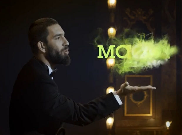 Ο Αρντά Τουράν σε ρόλο… μάγου