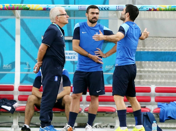 Τρόμαξαν με Μανιάτη, μπήκε ο Καρνέζης