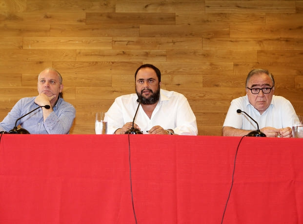 Μαρινάκης: “Σε φορ, εξτρέμ και κεντρικό χαφ το βάρος”