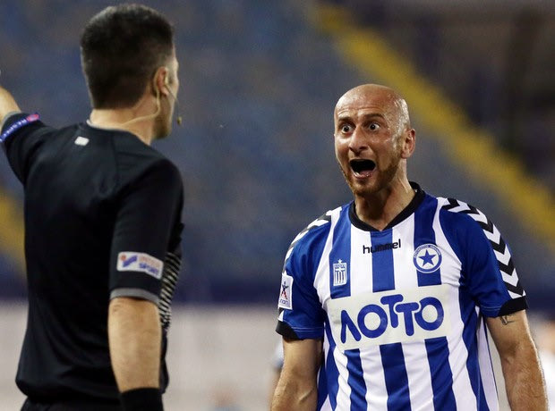 Περιμένοντας Λάζοβιτς και Παπαδόπουλο