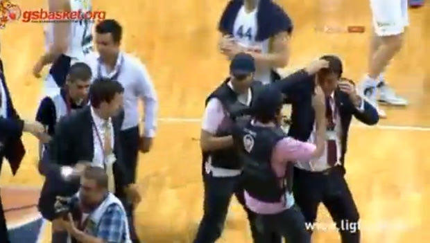 Χαμός στην Τουρκία