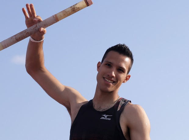 Πέμπτος στο Παρίσι ο Φιλιππίδης