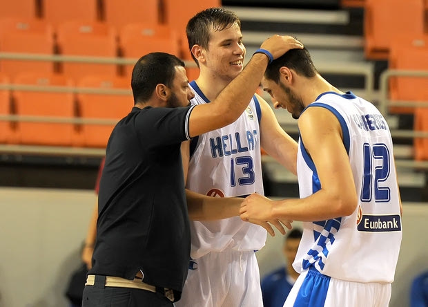 Ο Όμιλος της Β’ φάσης για τους Νέους