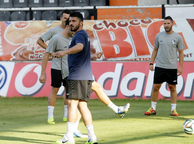 Προπόνηση στο γυμναστήριο λόγω βροχής