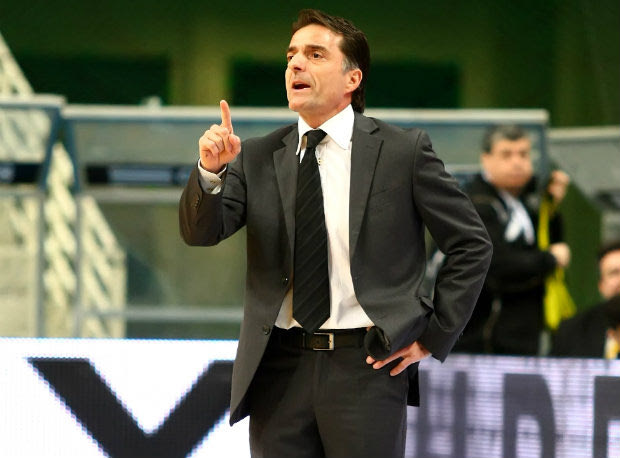 Κουστένης: “Να σταματήσουμε τους αυτοματισμούς του ΠΑΟΚ”