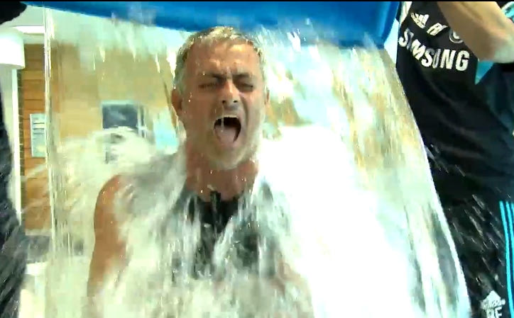 Εκπληκτικό ice bucket στον Μουρίνιο