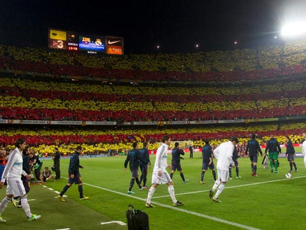 Συνθήματα ανεξαρτησίας της Καταλονίας στο FIFA2015!