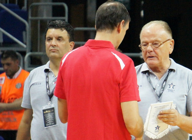 Η συνάντηση του παλιού με τον νέο…