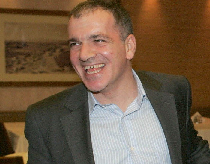 Γλου: “Δεν βυθίζεται το πόλο”