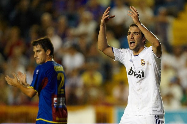 “Διπλό” η Μπαρτσελόνα, απώλεια η Ρεάλ