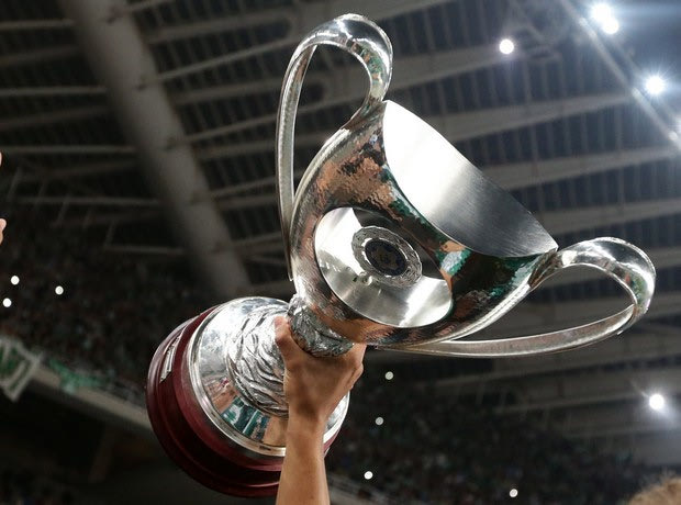 Οι 32 μονομάχοι στη σέντρα