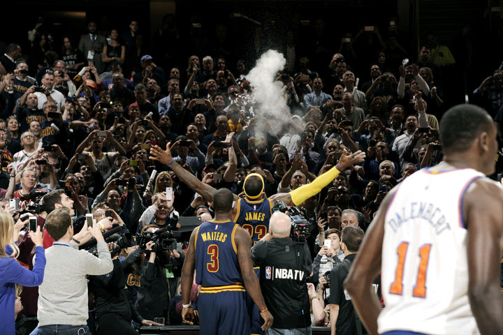 Η επική είσοδος του LeBron