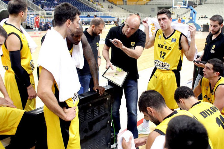 Ζντοβτς: “Περιμένω να δω αντίδραση…”