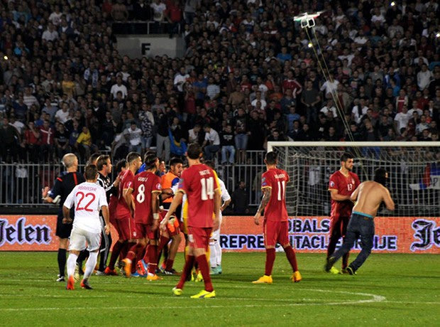 Oργή Αλβανών για την τιμωρία της UEFA
