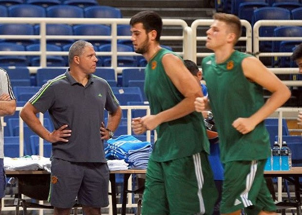 Εκτός με θλάση ο Χαραλαμπόπουλος