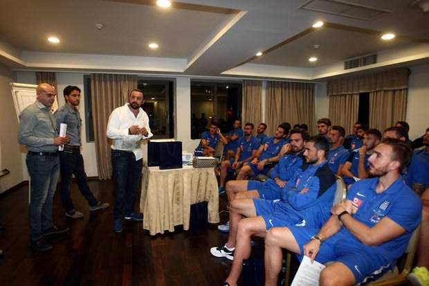 Η Εθνική ομάδα στο πλευρό του ΠΣΑΠ
