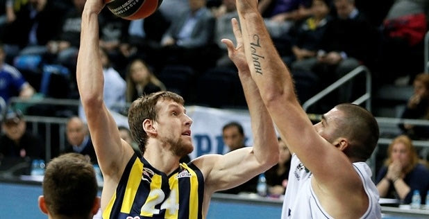 Φενέρμπαχτσε – Τουρόφ 89-74
