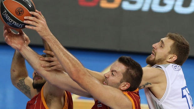 Γαλατάσαραϊ – Νεπτούνας 94-68