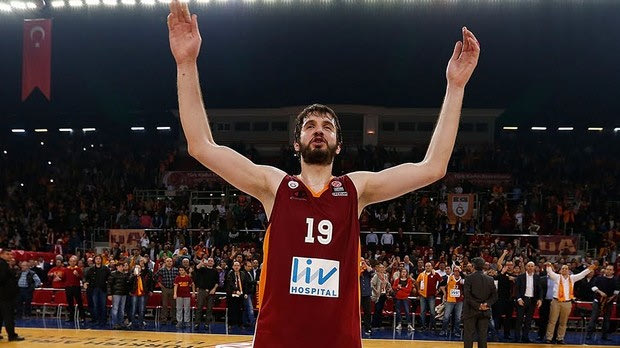 Επισημοποιήθηκε το “αντίο” σε Αλντεμίρ