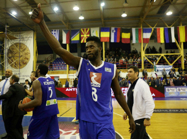 Επίσημα “Ιταλός” ο Μάικλ Έρικ