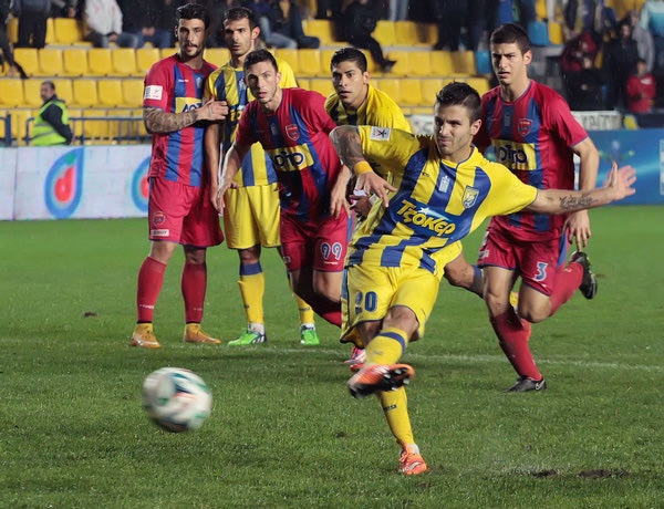 Μαρτίνες ο “σερβιτόρος” της Superleague