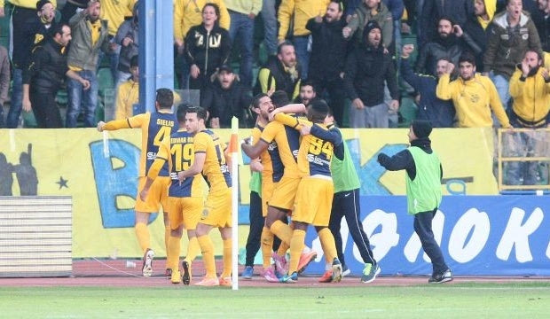 Χάνει και χωρίς Δώνη το ΑΠΟΕΛ