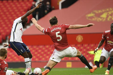 Γιουνάιτεντ – Τότεναμ: Η κωμική αντίδραση του Μαγκουάιρ έφερε το 1-1 των φιλοξενούμενων