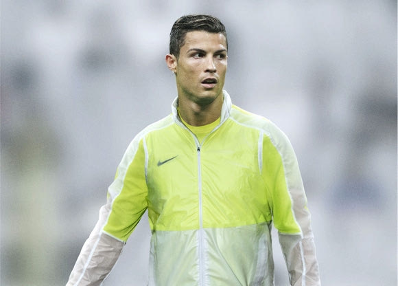 NIKE REVOLUTION