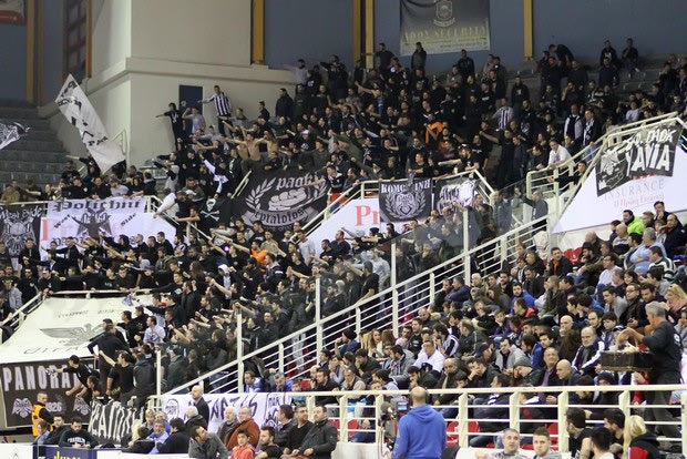 Στιγμές από το… ασπρόμαυρο πάρτι