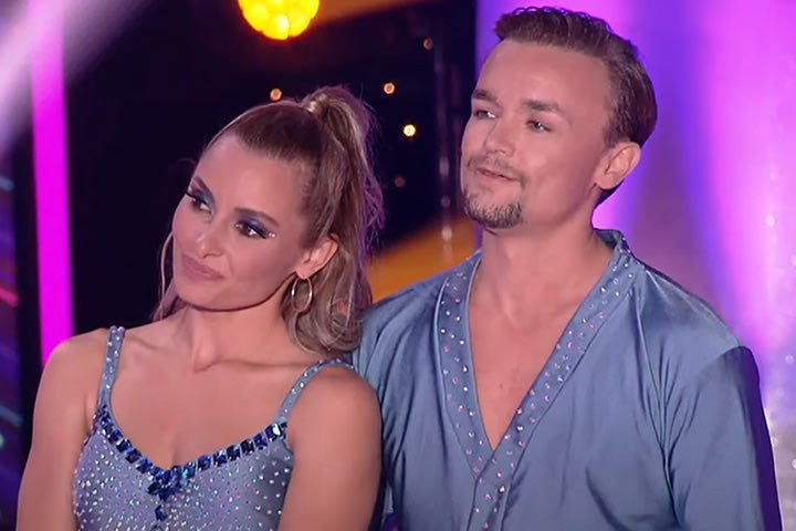 DWTS: Η Μιλλούση αποθεώθηκε από τους κριτές με το απόλυτο 10, παρών ο Πετρούνιας στον τελικό