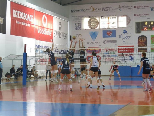 Κούρσεψε τη Σαντορίνη ο Πανναξιακός