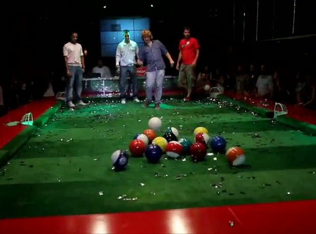 Η νέα τρέλα του Poolball