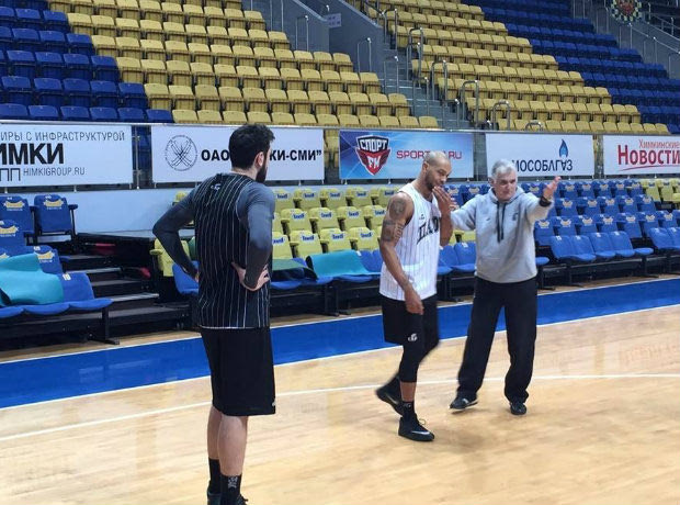Η πρώτη “γεύση” στο γήπεδο της Χίμκι