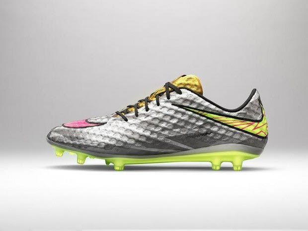 Ο NEYMAR JR. ΚΑΙ Η NIKE ΑΠΟΚΑΛΥΠΤΟΥΝ ΤΟ HYPERVENOM LIQUID DIAMOND