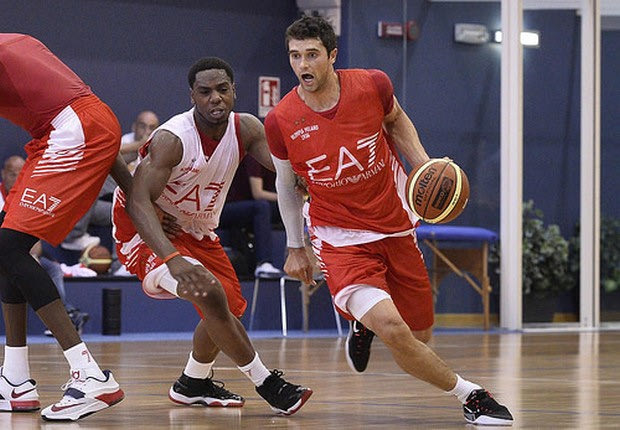 Αφήνει την Αρμάνι Μιλάνο ο Μίτσαμ