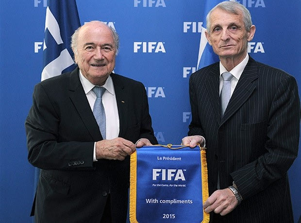 “Σταθερά απέναντι σε όσους παριστάνουν τους ναυαγοσώστες”