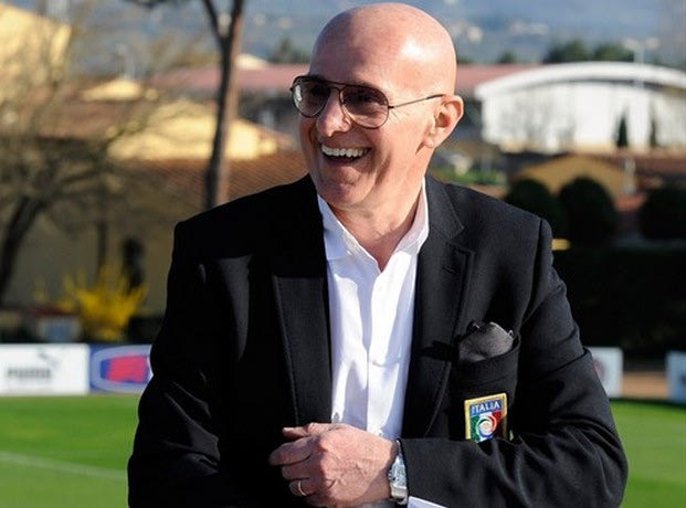 Σάκι: “Πολλοί μαύροι στις ομάδες μας”