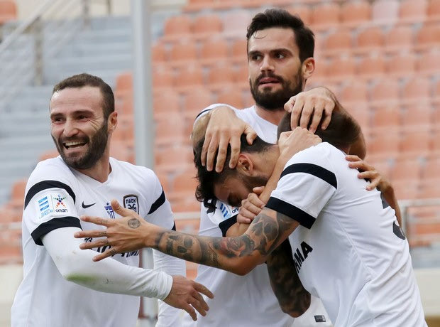 Μέσα Σαλπιγγίδης και Τζιόλης, έξω ο Γλύκος