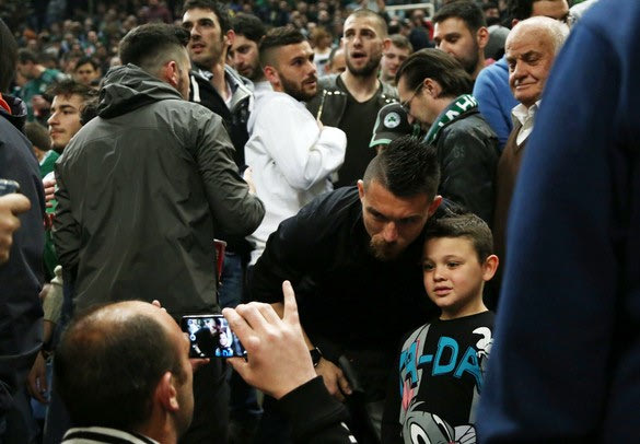 Αποθέωσε τον κόσμο του Παναθηναϊκού ο Πράνιτς