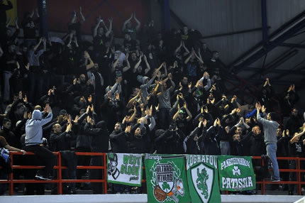 Παναθηναϊκοί στο Παπαστράτειο, αποχώρηση με κλούβες