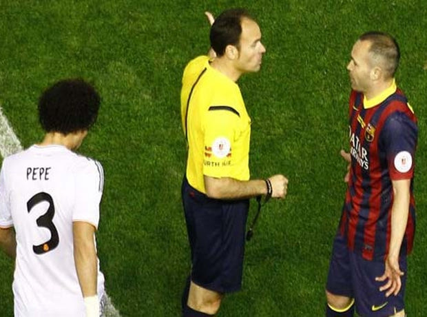 Αυτός σφυρίζει το Clasico
