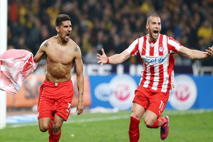 ΑΕΚ-Ολυμπιακός: 0-1 (διακοπή)