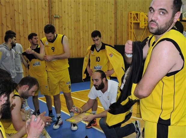 Η Πάτρα του Κεσαπίδη, που πανηγυρίζει την άνοδο
