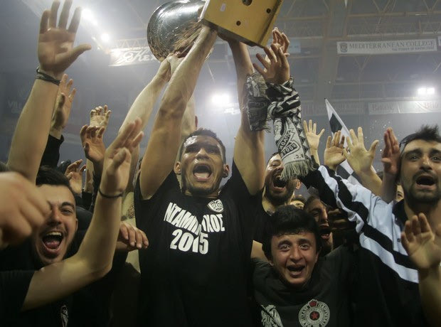 Γκόμες: “Δεν ασχολούμαι με ανόητους!”
